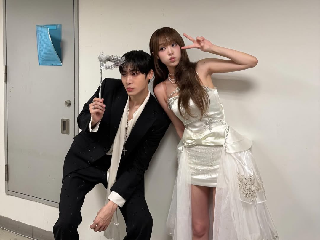 exxchu_'s tweet photo. 사진 찍는다고 한없이 숙인 거 언제 안 좋을까 https://t.co/j4MxpznBsc