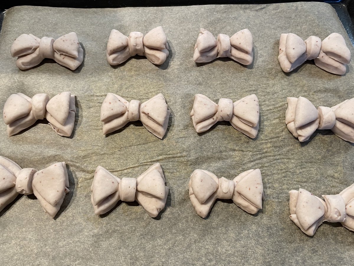 冷凍いちご入れてみました🍓
これから二次発酵🐸