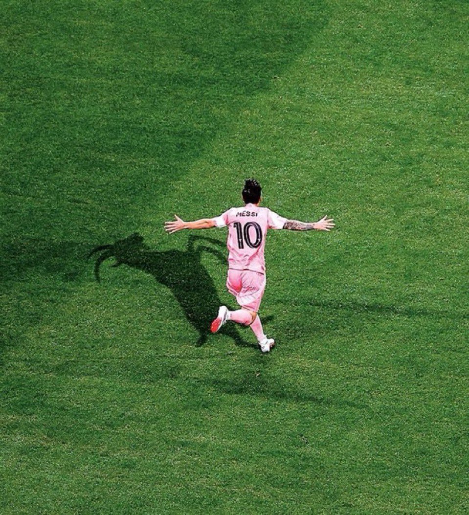 Rheen1122's tweet photo. ميسي 🐐 https://t.co/Zyybul0LI0