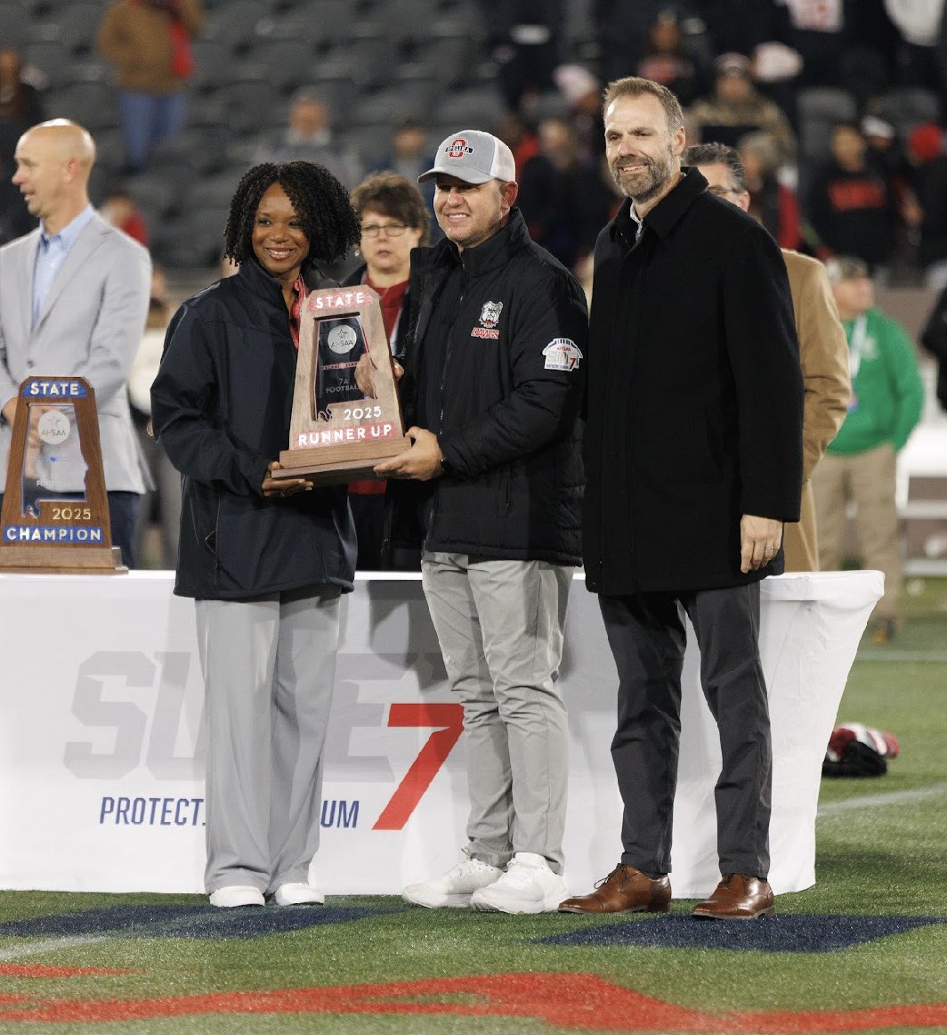 footballopelika's tweet image. Some final frames to wrap up an incredible 2025 season, Go Dawgs 🔴⚫️ 

#OwnIt