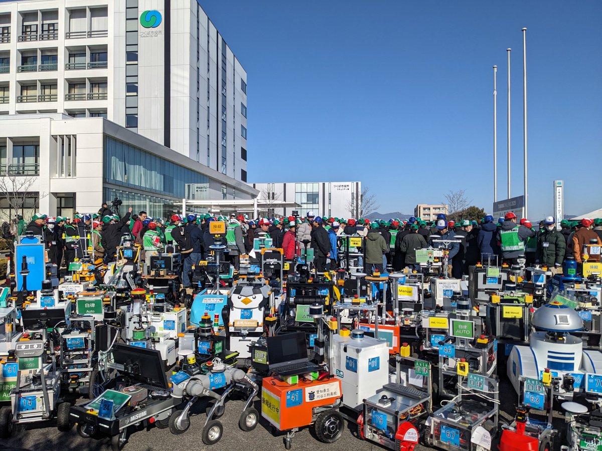 ystk_hara's tweet image. つくばチャレンジ2025 #つくチャレ 本走行の開会式です。
過去最多の79台が出走予定。全ロボットが集合！

YouTube Live での配信はこちら。
tsukubachallenge.jp/2025/records/f…