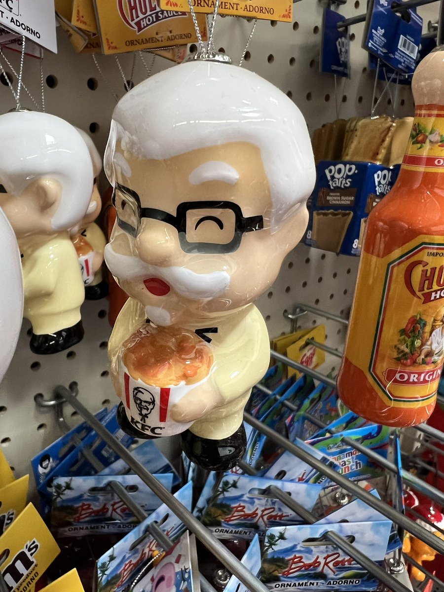 AbnerNormal18's tweet image. Hey @glennbeck I hope you are getting your NIL fees from this ornament company. #PutThatInYourPipe @PatUnleashed @KeithMalinak @JeffyJFR @realKrisCruz @ThatGuyAtPGU found at Walmart today.