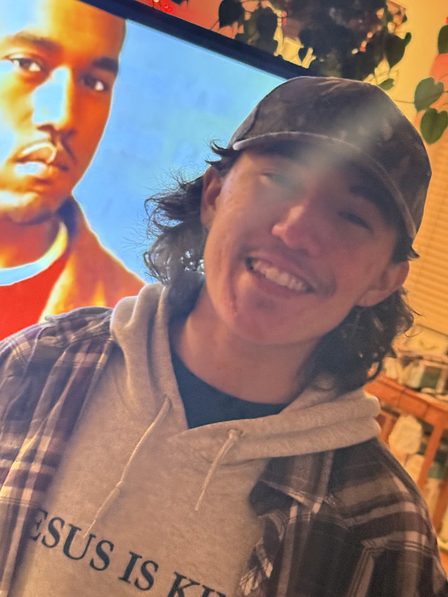 Everyone, please go follow <a href="/pdxhippat/">CHASADIA</a>.
He’s been documenting downtown Portland for months, capturing what most people overlook.

He truly deserves some recognition  we appreciate you!