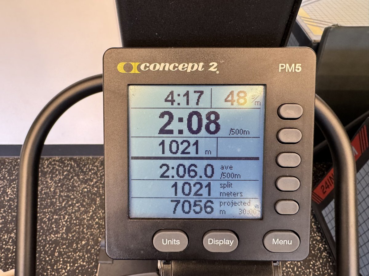 taki_dancho's tweet photo. 今朝のワークアウト🥊🏋️
12ラウンド後にSKI⛷️を1,000m💨
4分切れなかった😔次こそは😤
無理なく程よく楽しく追い込む✌️
by団長を

#ubx 
#ubx西葛西 
#ubxjapan 
#ubxnishikasai 
#ボクシング 
#ボクササイズ 
#ワークアウト https://t.co/yPaC88nC5W