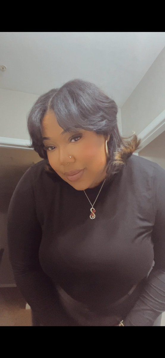 ___Shevibes's tweet photo. New hair 😘 https://t.co/mfISMrss4I