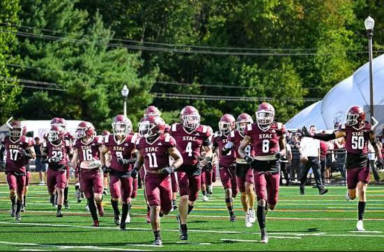 Rashawnsummers1's tweet photo. After a great couple of conversations with @Zay_Richards I’m blessed to Receive my first D2 OFFER FROM @STACSprintFB ‼️

@PParkFB @CoachMaxSmithHC @J5StarsE @ejjackson21 @oscjr_ @ChiefQuiss17 https://t.co/8j4nFEw3sF