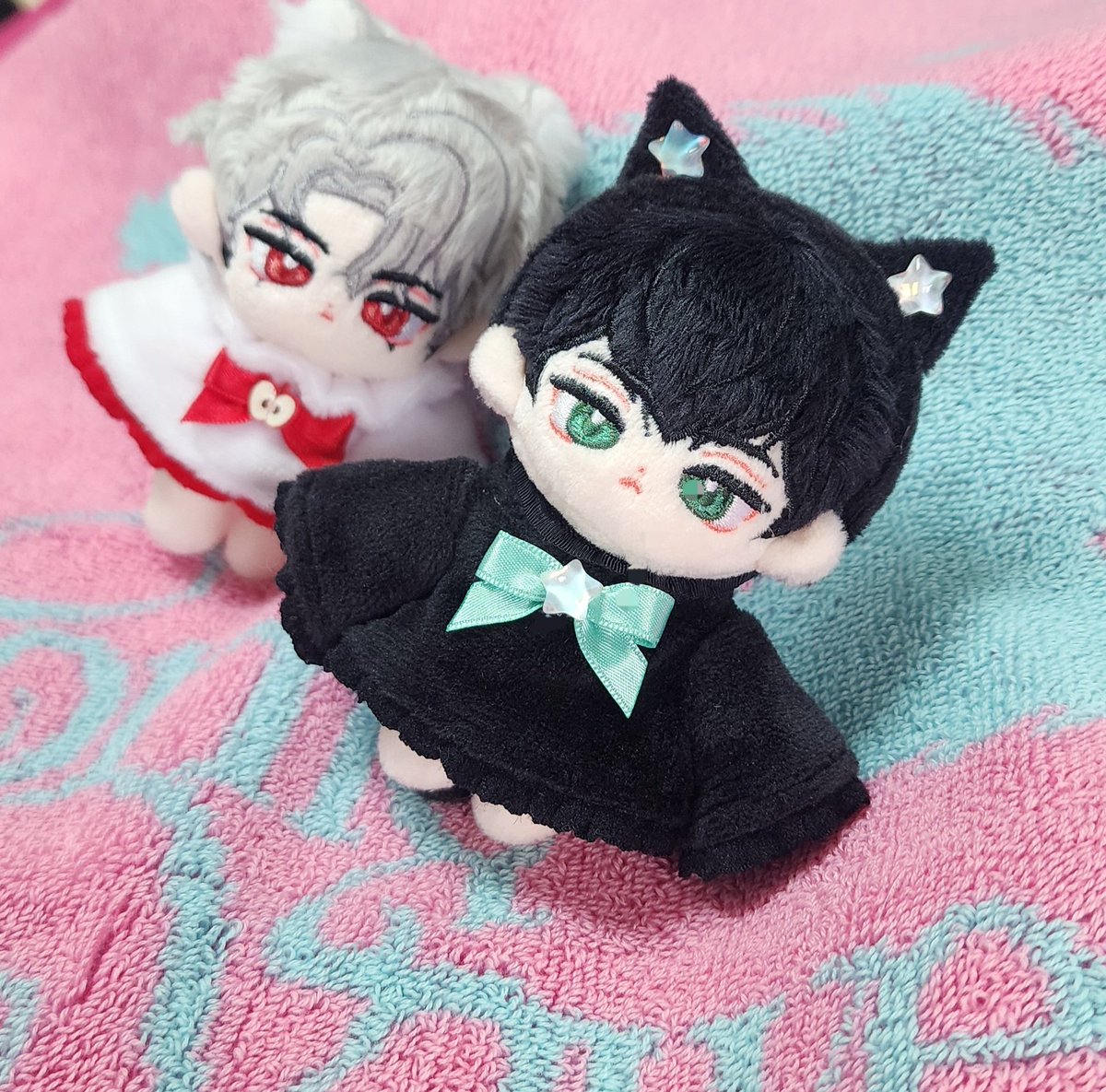 드디어 미니츄레이브가 와따ㅏㅏㅏ
마침 딱 어울릴 어른고냥이 옷도 와서 바로 입혀봤어요 역시 하미니는 고양이구나😘
#포켓_미니츄