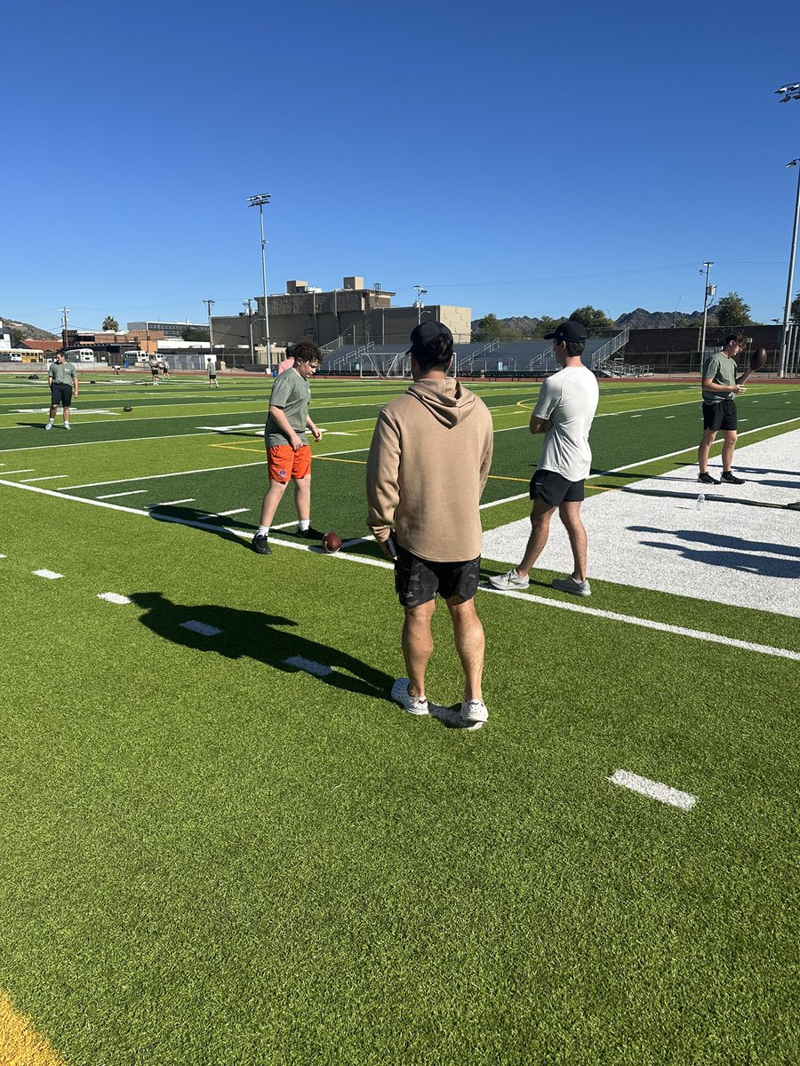 LS_HunterSilver's tweet photo. Great day @HammerKicking in AZ. I will be back. Thank you for all the advice and work!! Thank you @Coachblevin for sending me. https://t.co/60VEWQaxx2