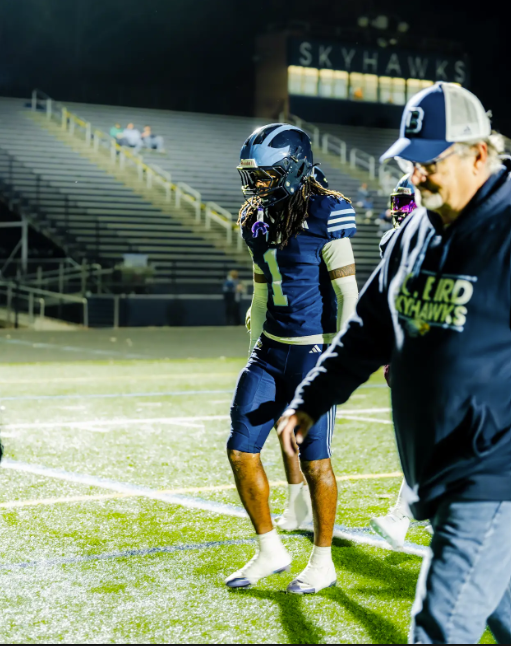 BigRiverRivalry's tweet photo. Congratulations and welcome to the #BigRiverRivalry family @joshjigg of @lcbirdfootball! #SOUTH #BRR2025 https://t.co/RGlO1RJhc6