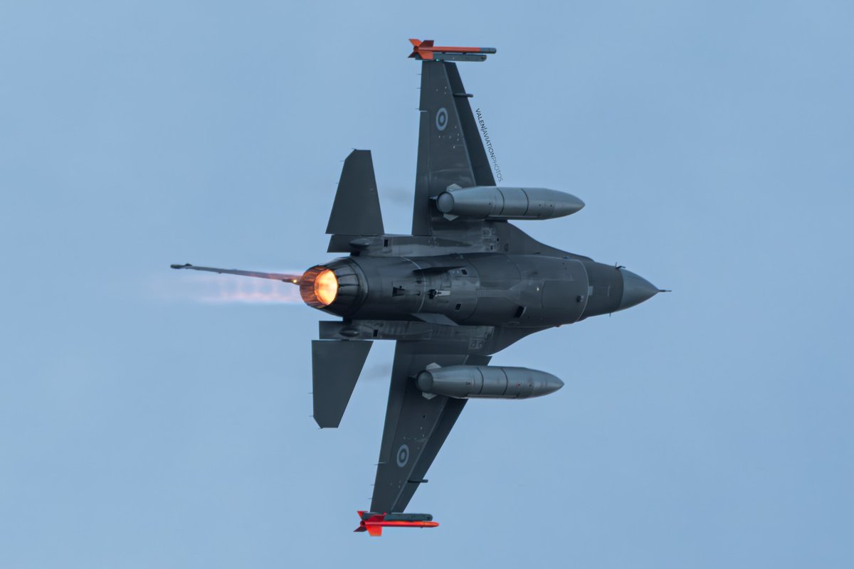 ModernBlaZe_'s tweet image. Este Valen es un hdrmp bldo tanta calidad vas a tener
@valenviper