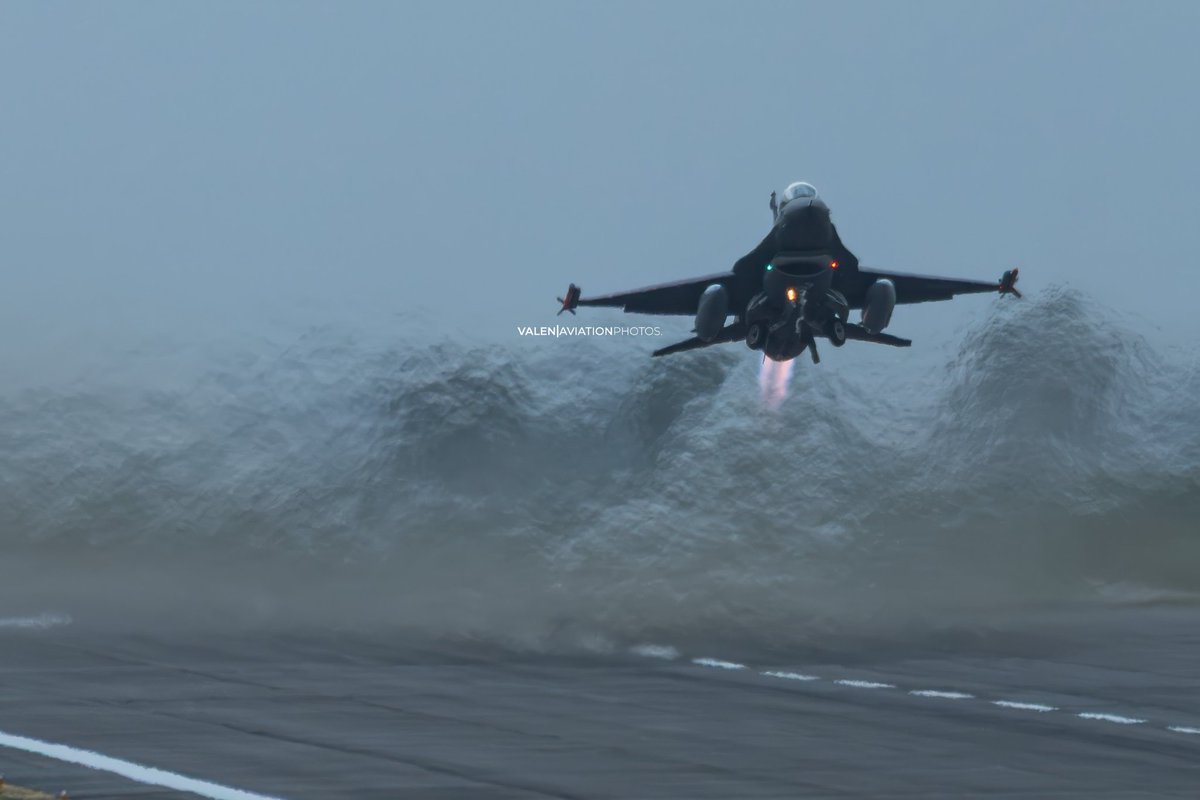 ModernBlaZe_'s tweet image. Este Valen es un hdrmp bldo tanta calidad vas a tener
@valenviper