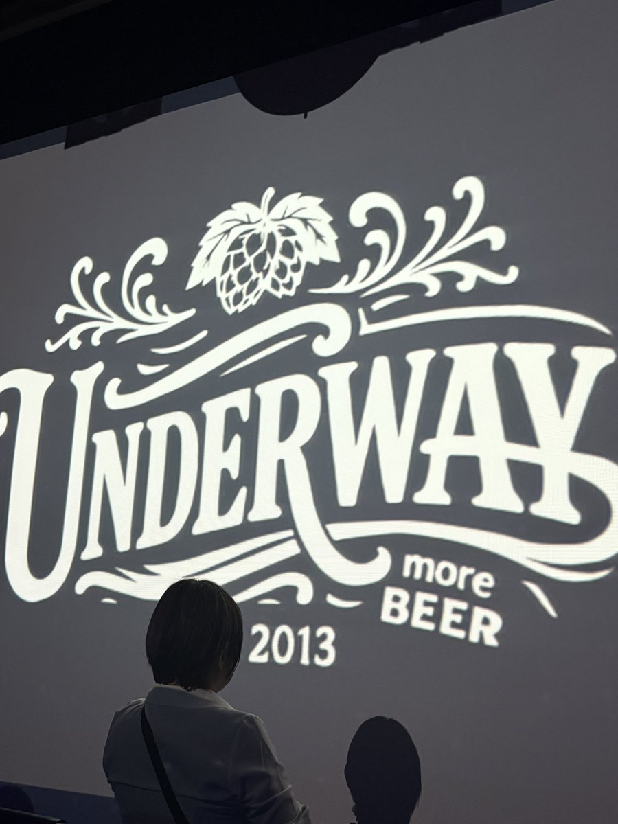 GzXB6EuAus1Qcaf's tweet image. そして！！
トリのU'nderwayの時にはもうフロアが沢山の人たちで渦巻いてました\(°∀° )/\(°ω° )/\(°Д° )/
凄いなーーーーU'nderway！最高！！！

#Adabo
#1Pint treato The Kilkenny
#CLUB SANDINISTA!
#HOBBLEDEES
#ReviliO 
#U'nderway
#アイリッシュパンク