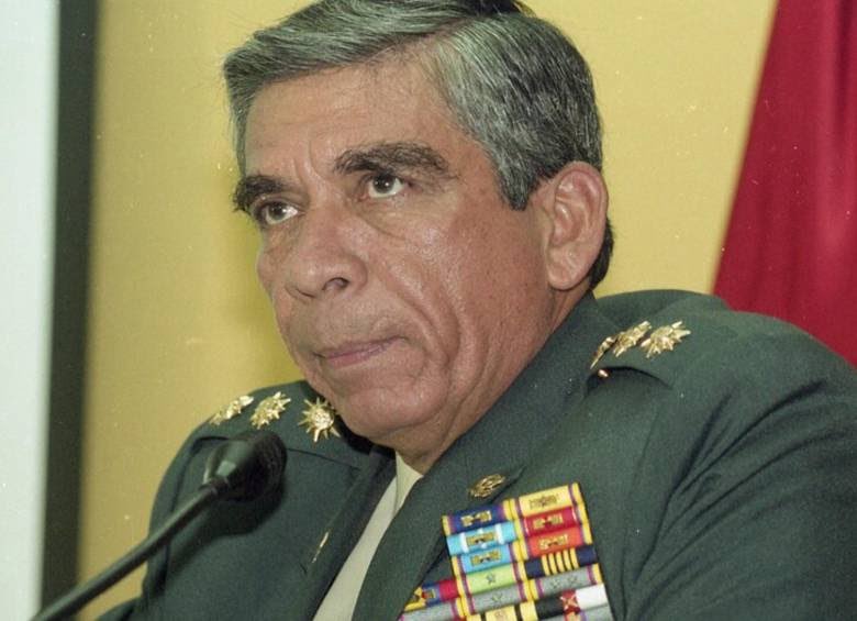 Ha muerto impune uno  de los más grandes y más despiadados asesinos de la fuerzas militares de Colombia. 
Se llamaba Jorge Mora Rangel.