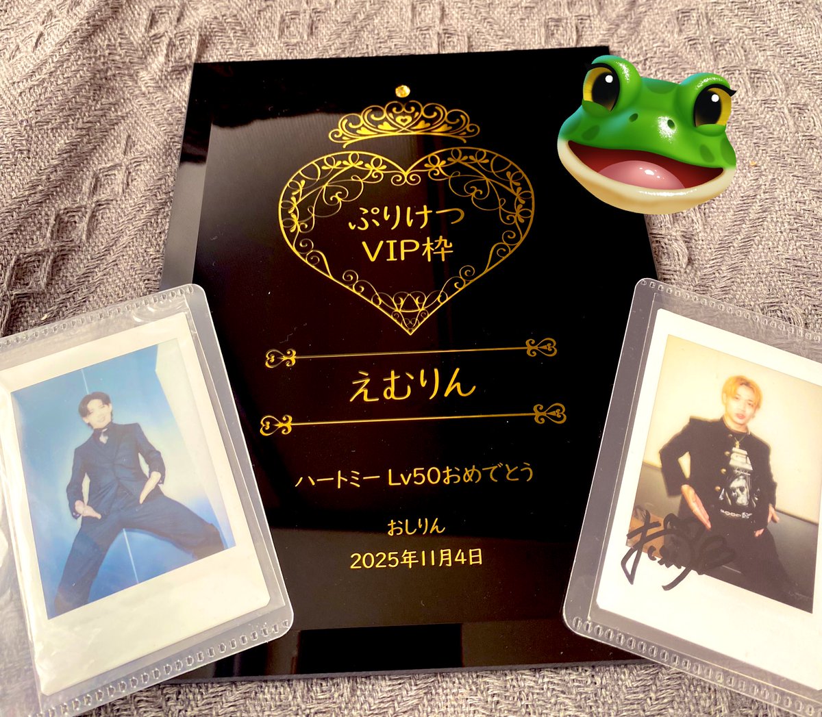 メンレベ50特典の盾届いた- ̗̀📦 ̖́-
コマネチおちりんの共に飾ります！