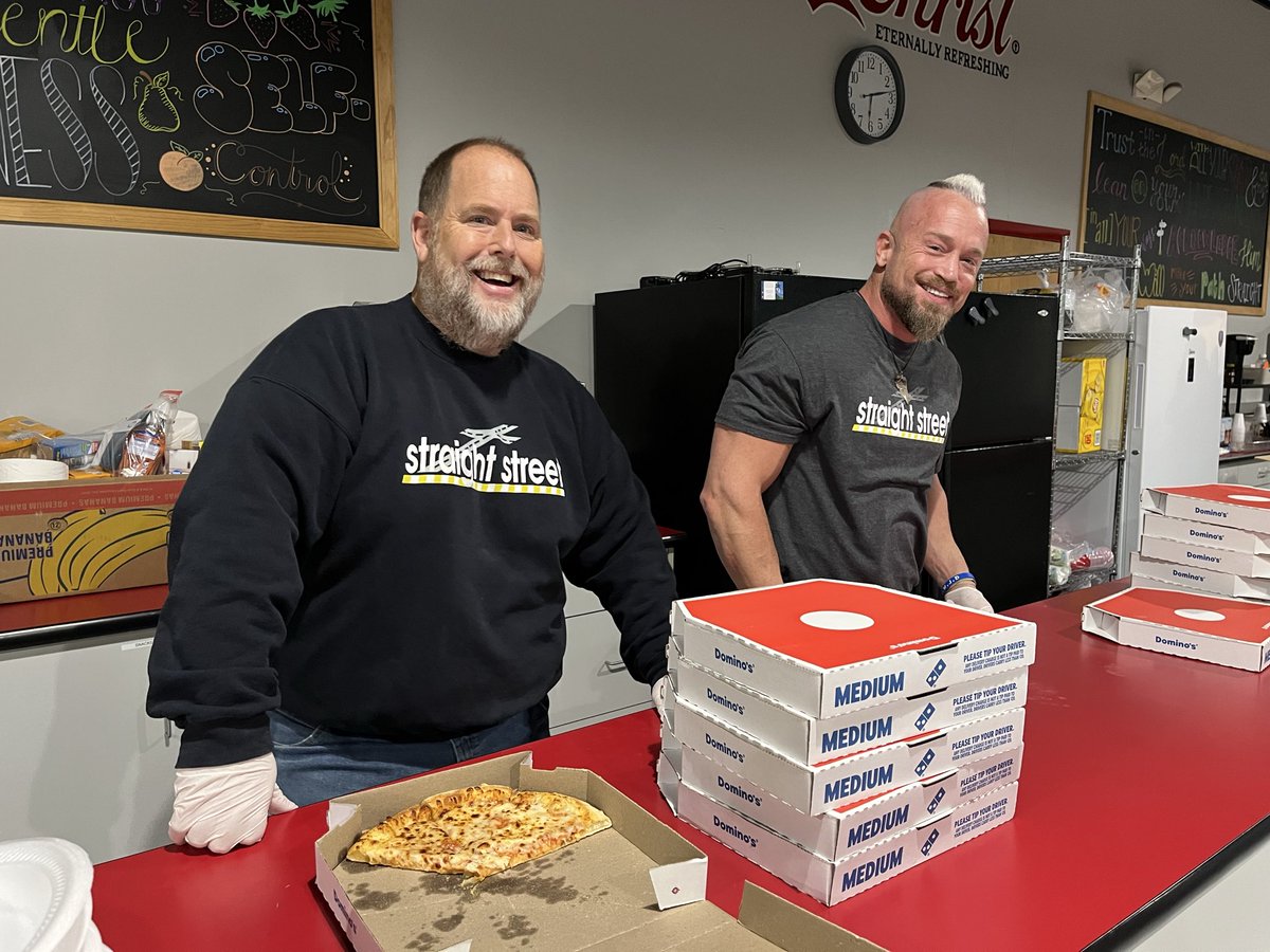 str8st's tweet image. Appreciate the amazing staff and volunteers that faithfully serve. Blessed with  great group tonight. Did not run any buses and blessed as guys found a ride and way to attend this evening.