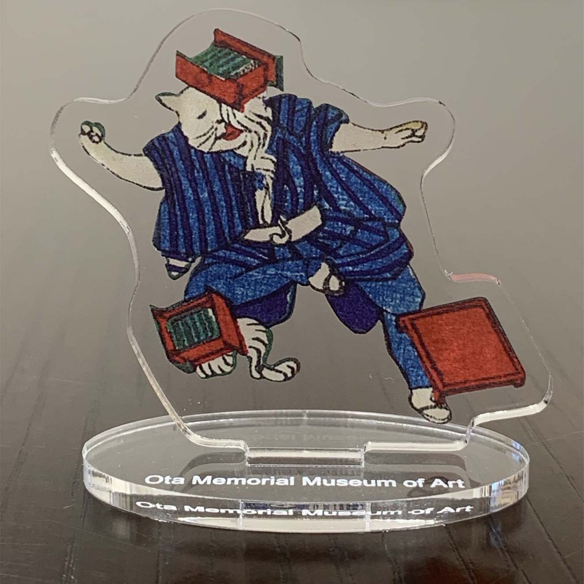 古物太郎さま専用 グッズ紹介】蕎麦をかぶってしまった猫のアクリルスタンド。店員に蕎麦