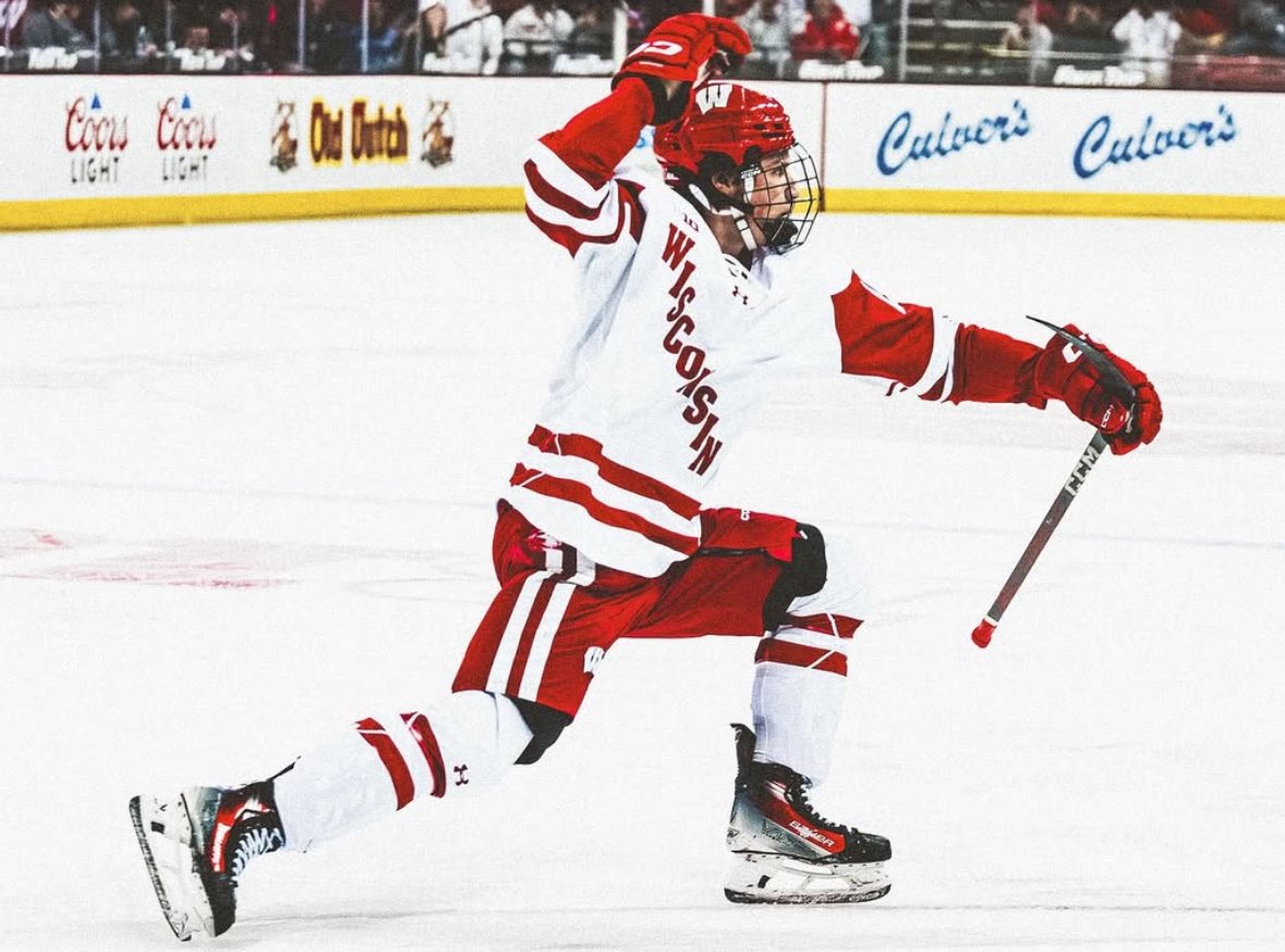 Badgers_44's tweet photo. Wisconsin now has the best Men’s and Women’s hockey team in the nation 

College Hockey Capitol of America. https://t.co/ypWcn45glF
