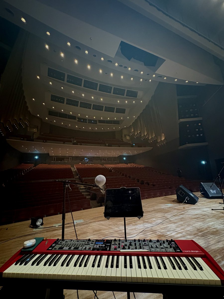robichannelRobi's tweet photo. たまには上手セッティング🎹 https://t.co/UfzU3A4bti