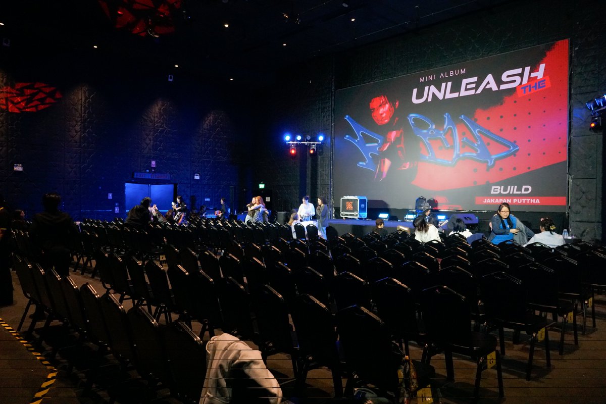 buildyourlove4u's tweet photo. เข้ามานั่งรอกันได้เลยน้าาา

BUILD MOMENT IN BKK

#UNLEASHTHEBUILDDAY2 https://t.co/b0TcxyPhou