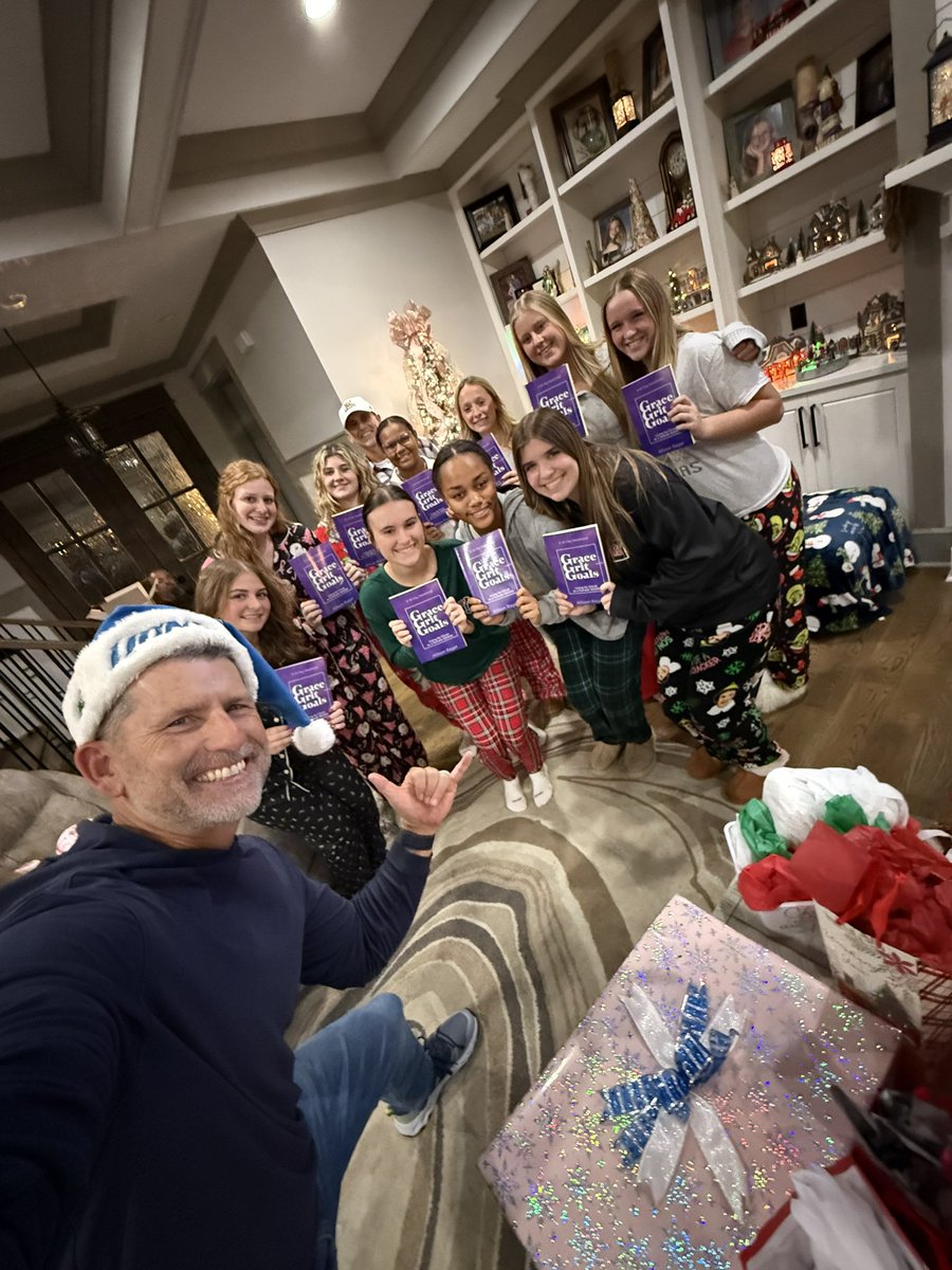 FC_LaRousa's tweet photo. Great night with this Crew!! Team Christmas party 25β was a success!! Dirty Santa, plastic wrap prize ball, Family Feud and Grace/Grit Goals book(Allison Rager)! Merry Christmas! πππ§¨π₯πͺπ½ #bringonsummer @Firecrackersinc https://t.co/eyk0FBTndu