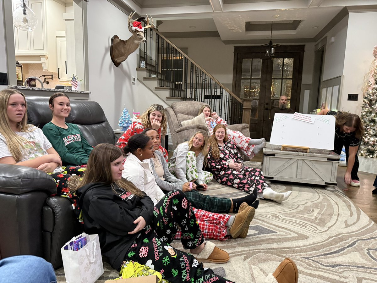 FC_LaRousa's tweet photo. Great night with this Crew!! Team Christmas party 25β was a success!! Dirty Santa, plastic wrap prize ball, Family Feud and Grace/Grit Goals book(Allison Rager)! Merry Christmas! πππ§¨π₯πͺπ½ #bringonsummer @Firecrackersinc https://t.co/eyk0FBTndu