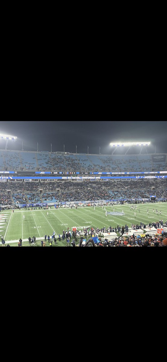 Timmyjohns00's tweet photo. @jakemalasek This is why UVA will never be a serious football program. If VT, FSU, Clemson etc were playing do you think the stands would look like this ? https://t.co/I1QQuGsH7x