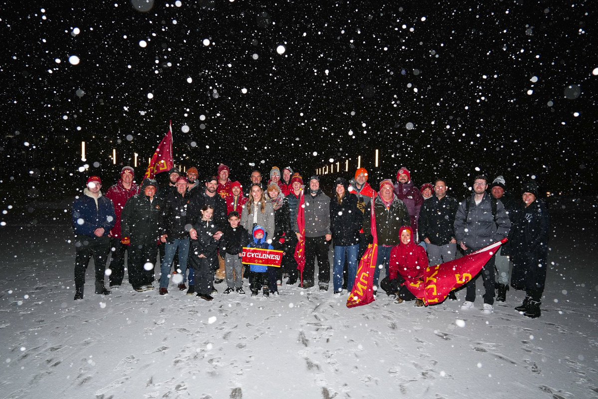 CycloneFB's tweet image. 📍Ames

🌪️🚨🌪️