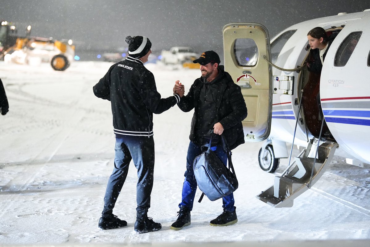 CycloneFB's tweet image. 📍Ames

🌪️🚨🌪️