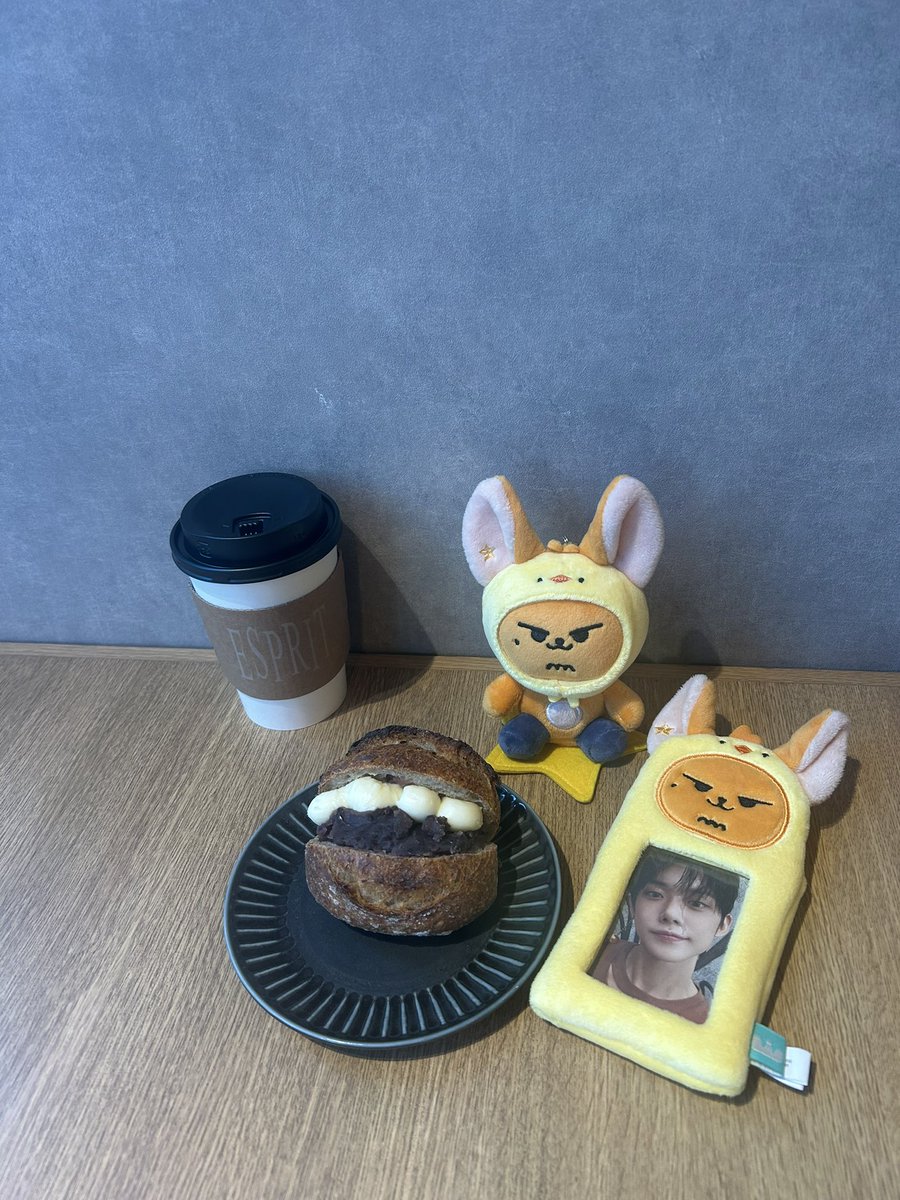 the_terun2's tweet photo. モーニングしてきたよ
柱の向こうにMOAちゃんいた♡ https://t.co/98xufHMw4x