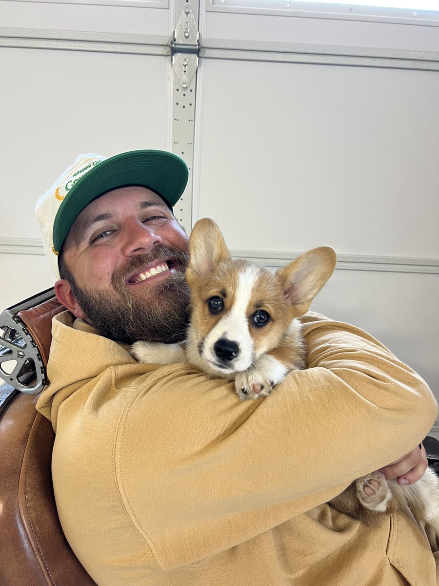 biggerd05's tweet photo. @Buccaneers @bakermayfield Baker Reagan Mayfield meet Baker Eugene Mirus. https://t.co/A72jDZoxVS