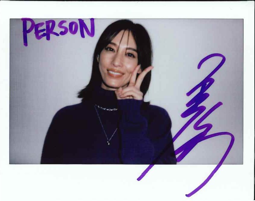 TVガイドPERSON vol.159」好評発売中】 ☆直筆サイン入り生写真