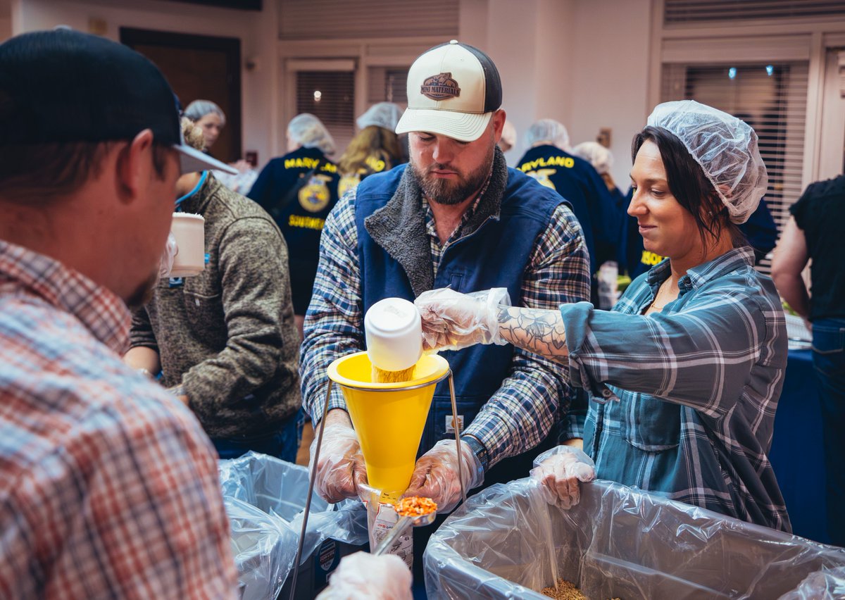 FarmBureauMD's tweet photo. Our Young Farmers & Ranchers teamed up with Rise Against Hunger to pack 9,300 meals for families in need.
As farmers, feeding people is what we're all about! Thank you to all of our young volunteers and Rise Against Hunger for this commendable opportunity to give back. https://t.co/OMmOMl4Q69