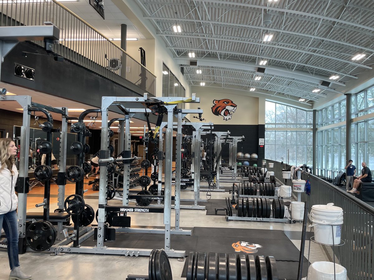 Great visit to Doane University today.  Thank you Coach Johnson, ⁦<a href="/Coach_Walters/">Ryan Walters</a>⁩, ⁦<a href="/YanceyBoomin/">Bryan Yancey</a>⁩,