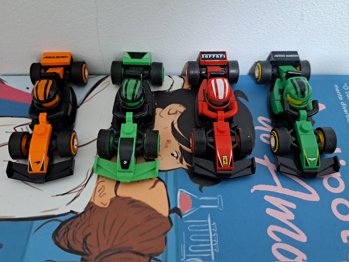 🏎️ collection update! the oscar piastri has now joined the club <3