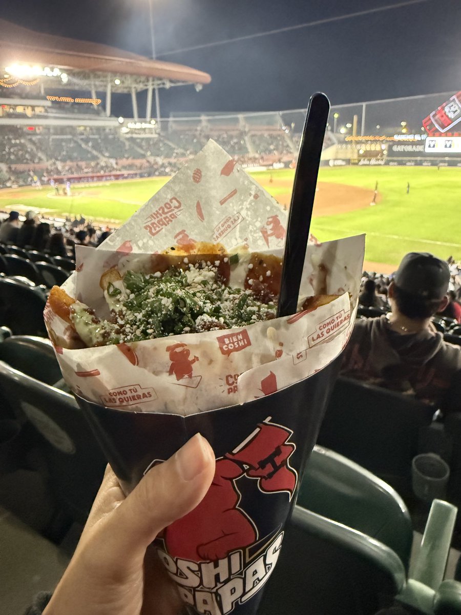 De lo mejor, apoyando a mis ⁦<a href="/ClubNaranjeros/">Naranjeros de 𝐇ermosillo</a>⁩ ⚾️🍊⚾️