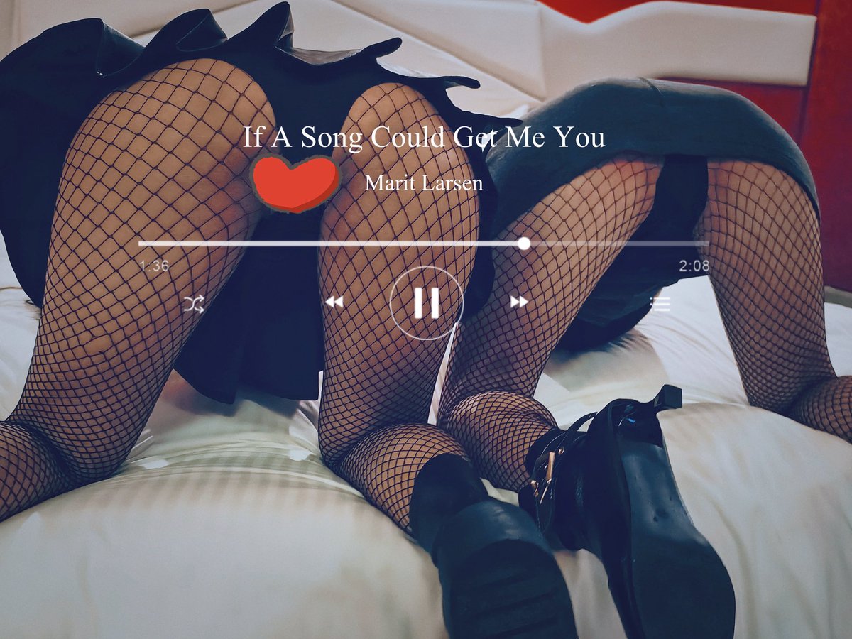 女人跪在床沿 黑網襪勒出雪白肌膚 
左右為難的性感 難以抉擇  
<a href="/RCC1207/">約翰 & 康蒂 共用帳號</a>