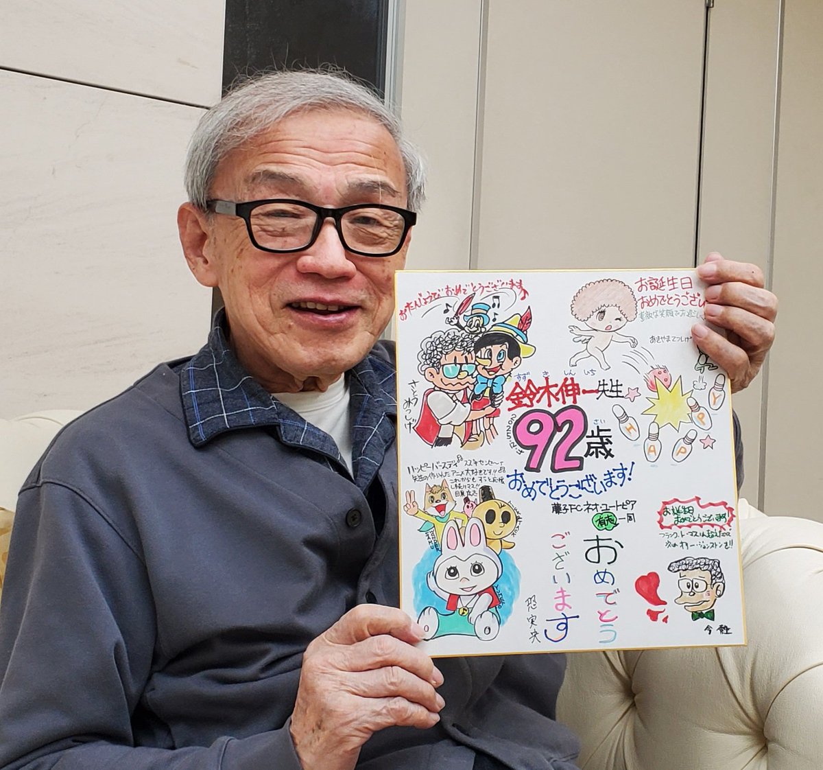 今月92歳を迎えられた鈴木伸一先生にお会いしてきました。とてもお元気で、藤子両先生のこと、手塚先生のことについて語ってくださいました。最近は抽象画に凝られているそうです。アクリル絵の具で描かれた作品などをたくさん見せてくださいました(画像なくてすまなし。許可をもらうのを忘れました)。