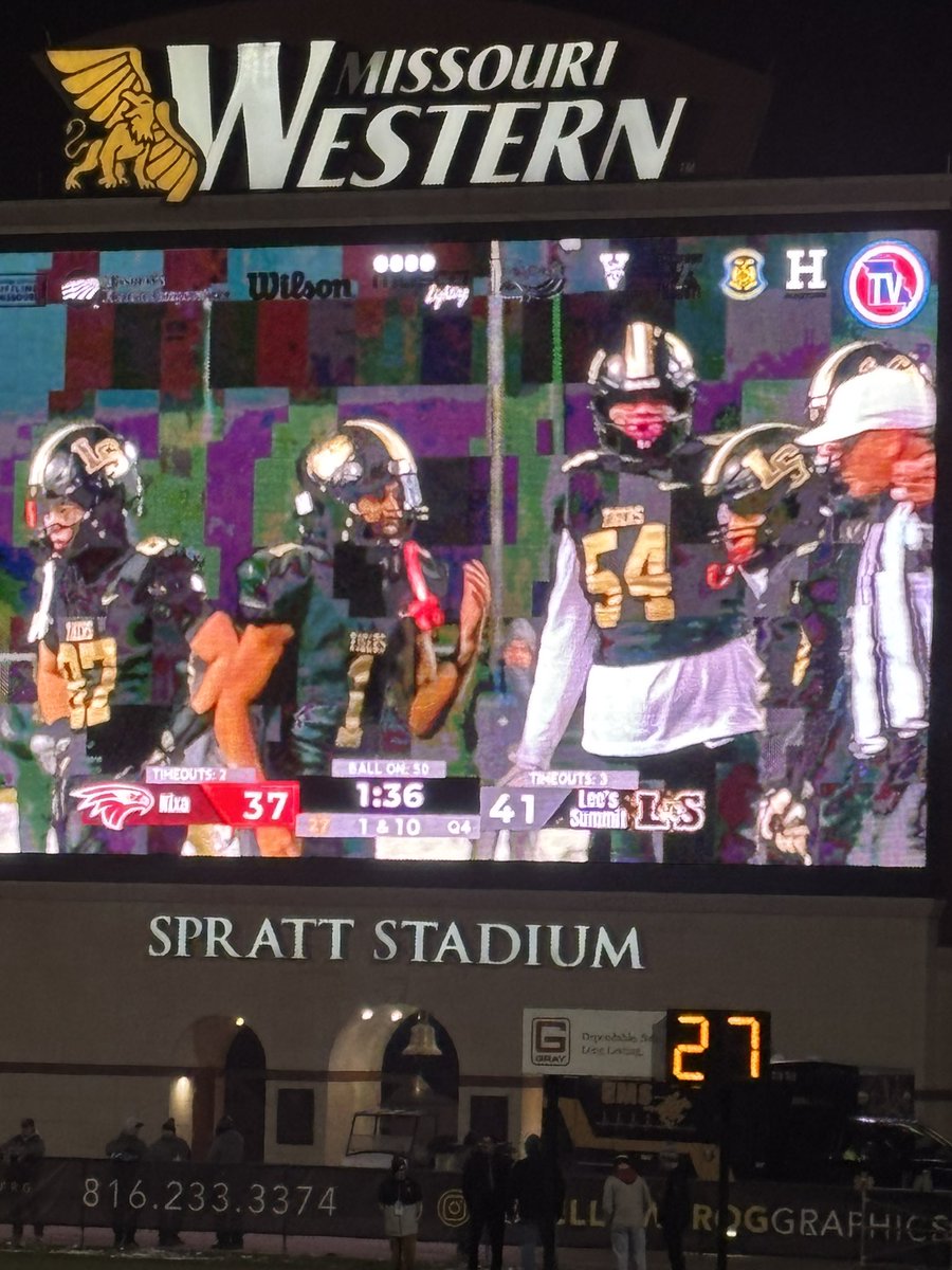 BarstoolLeesSummit tweet media