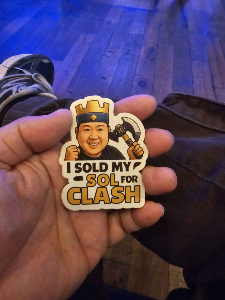ClashProjectAI's tweet photo. The $CLASH Vegas Party is LIVE 🎉

📸 DaddyGoodFunk https://t.co/05ZWriulnL