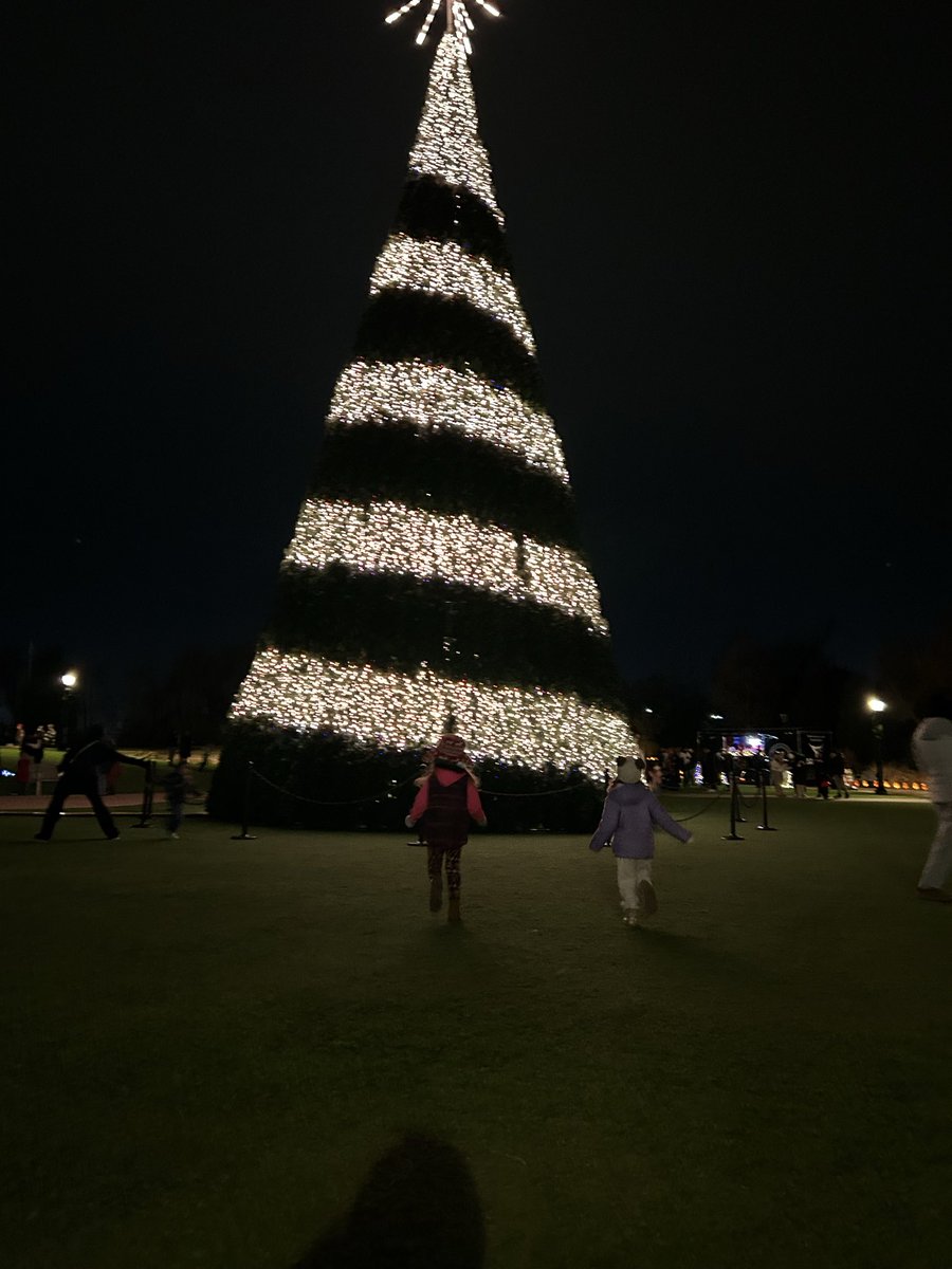 amay_23's tweet image. #BotanicaWichita