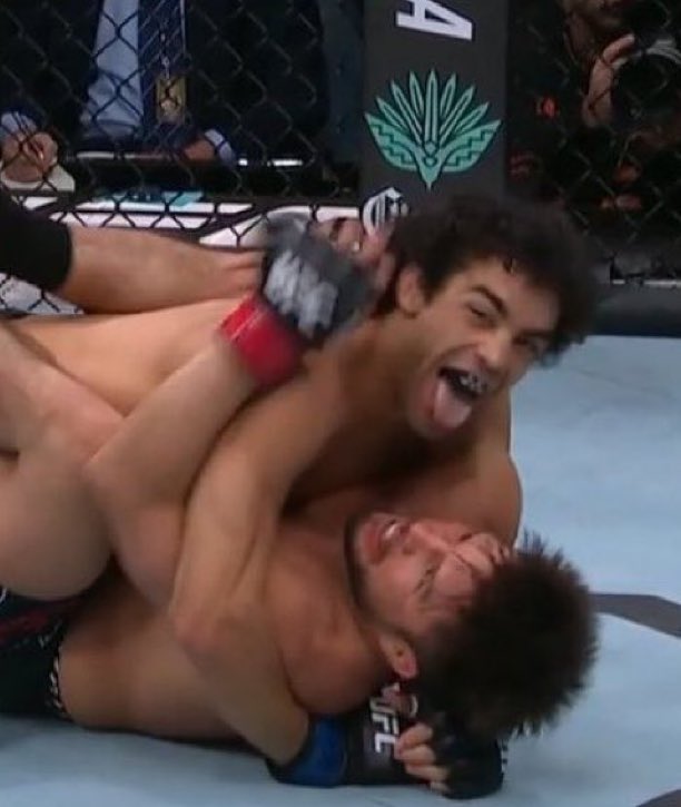 Ain’t no way 😂 #UFC323