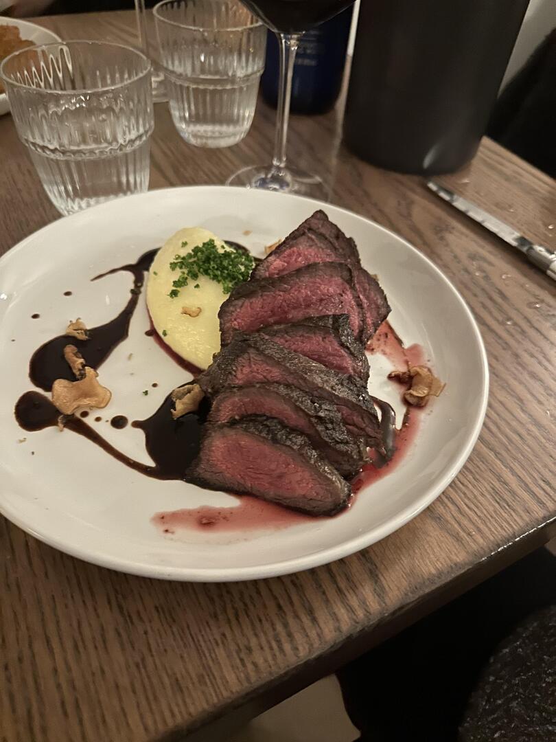 homevsfastfood's tweet photo. [i ate] filet mignon and whipped potatoes
👉 https://t.co/J4kfnLdrNE
#FiletMignon #WhippedPotatoes #Foodie #GourmetDining #DinnerDelight #homecooking #food #recipes #foodpic #foodie #foodlover #cooking #hungry #goodfood #homecookingvsfastfood https://t.co/5o8KvIps0A