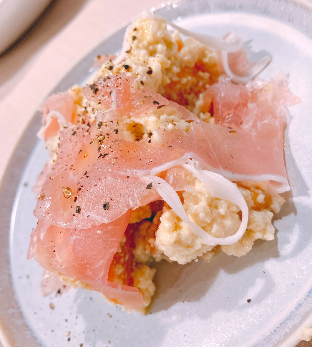 beni_maru_maru's tweet image. 昨日作ったみかんチーズナッツと柿の白和え🥂✨