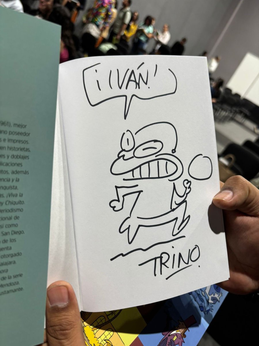 TitoVar's tweet photo. Una joya la que viví en @FILGuadalajara ver y recibir estas firmas de @trinomonero vale todo https://t.co/sRFiHDUKle