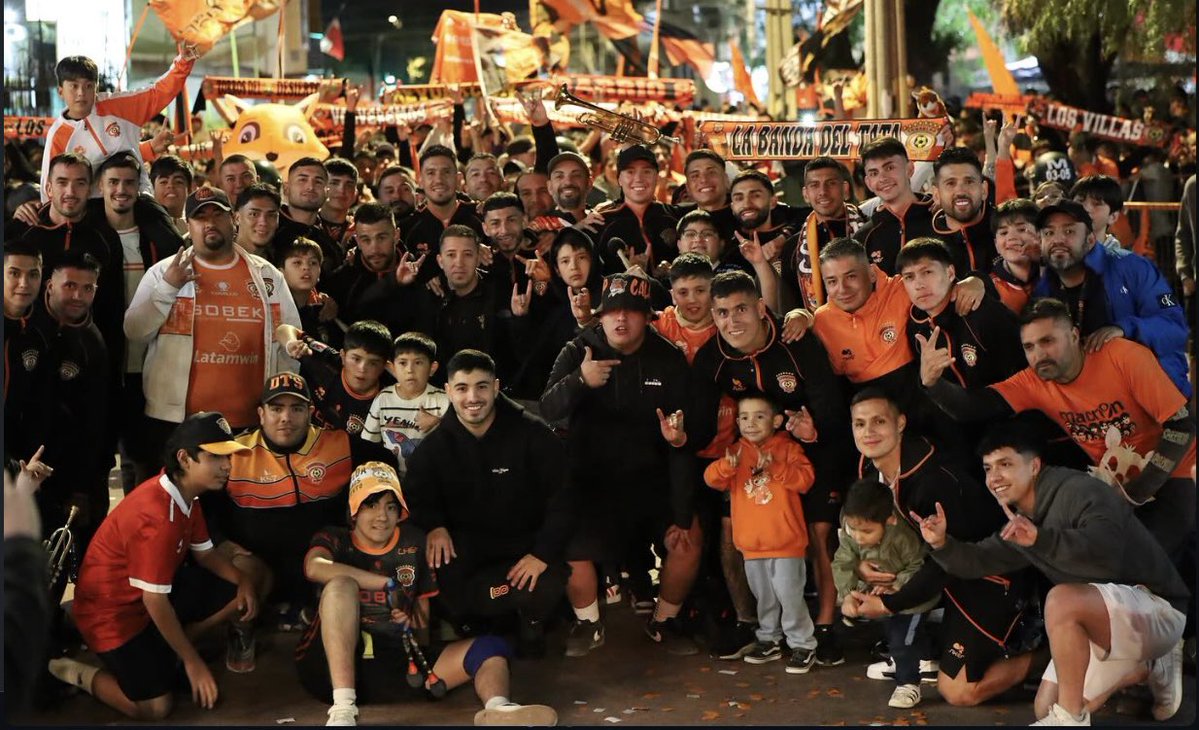 Llegó el gran día! Última batalla zorro 🦊 por ustedes,por nosotros,los que están y los no están que hoy sus nombres queden marcados en letras doradas. Vamos cobreloa ctm!!!