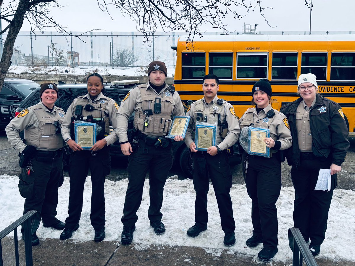 This morning, Lodge #94 presented Will County Sheriff's Office Deputies with the Illinois State Fraternal Order of Police Life Saving Award on behalf of the Illinois Fraternal Order of Police State Lodge.

willcountyfop.org/news/life-savi…