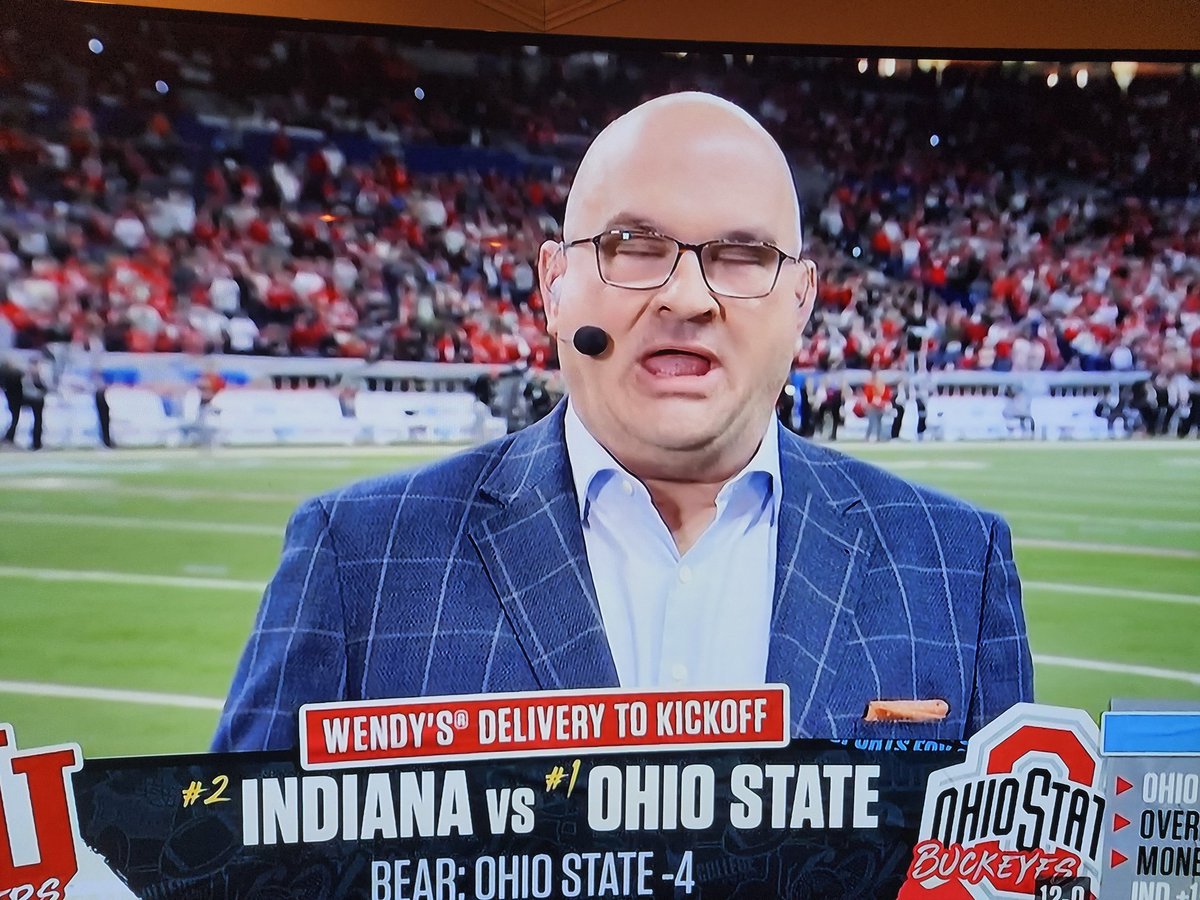 University Foot-Ball tweet media