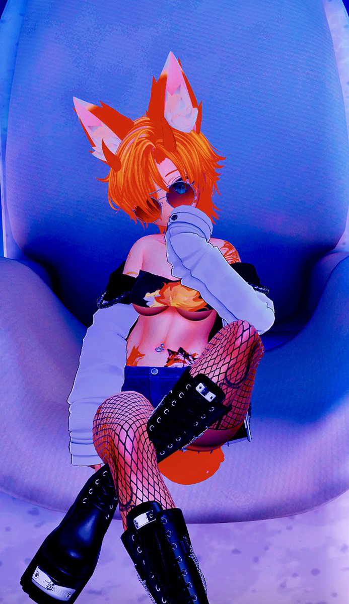 Be a good boy and tell me exactly what you want maybe I’ll give it to you 😈🔥🦊🧡