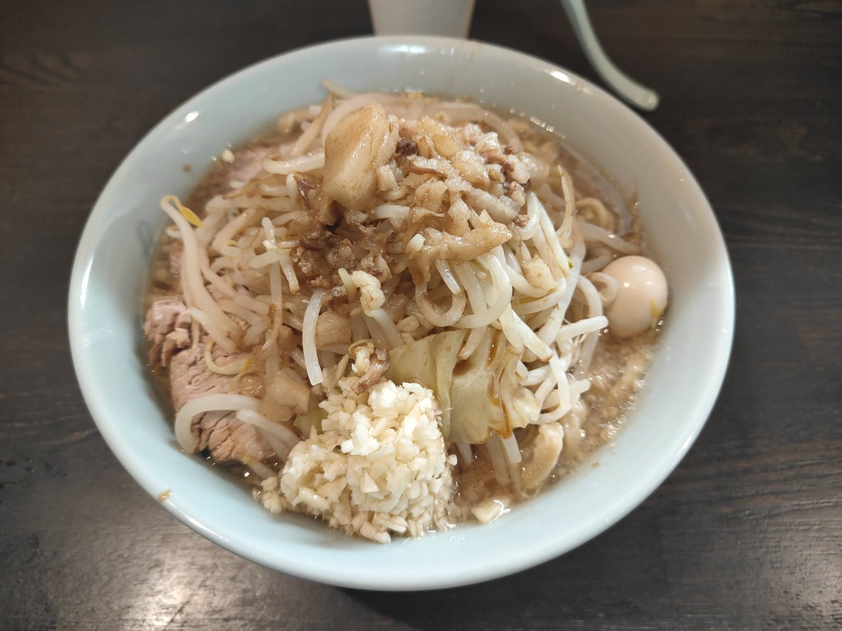 blimp107's tweet photo. 🍜夢を語れ長岡さん訪店
並 300 ニンニク ヤサイマシ 
うずら卵は��から…
久々の訪店😊 https://t.co/JPUs9Ue38h