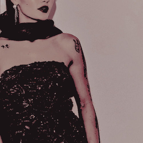 💰💰💰 tweet media